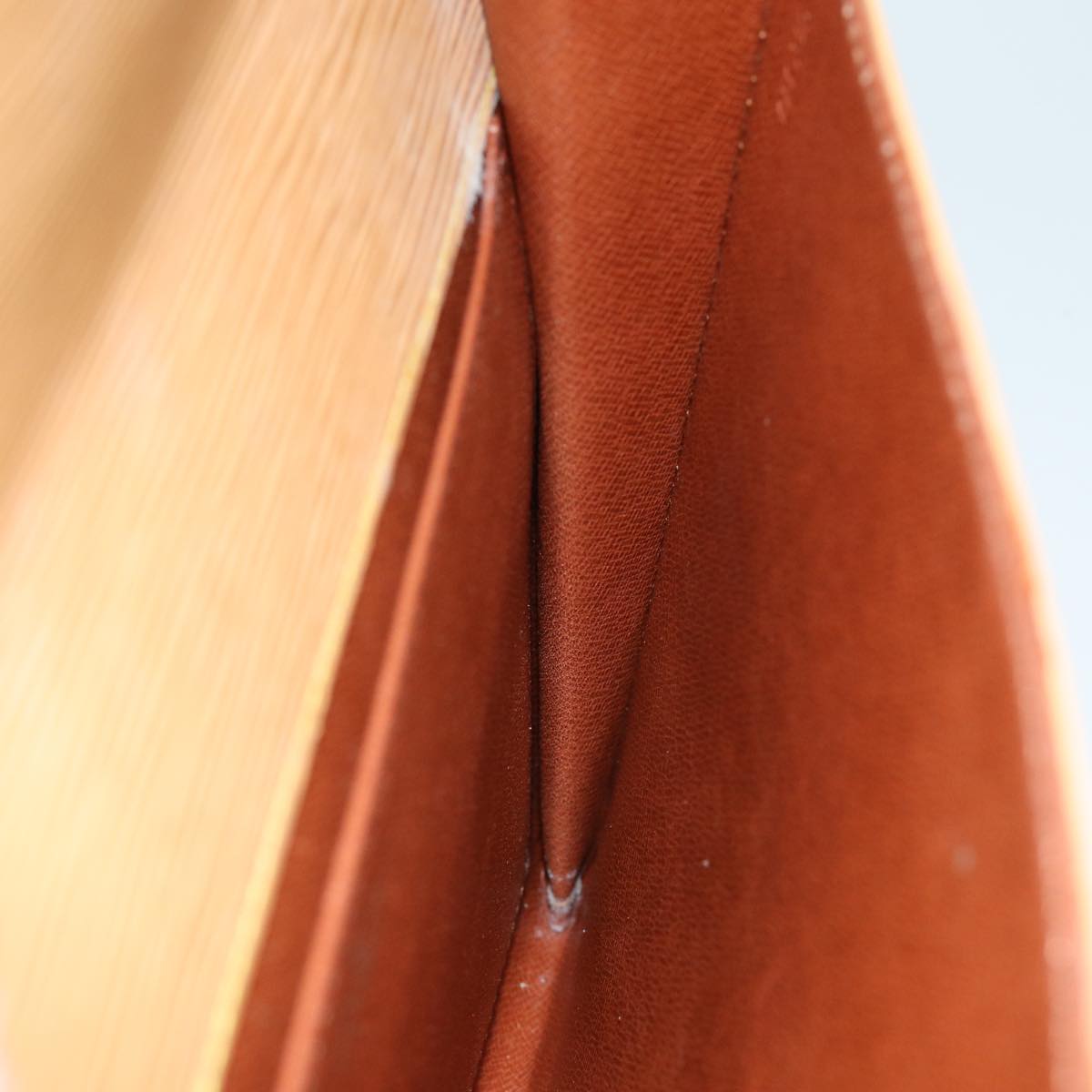LOUIS VUITTON Epi Jena Clutch Bag Winnipeg Beige M52726 LV 75729