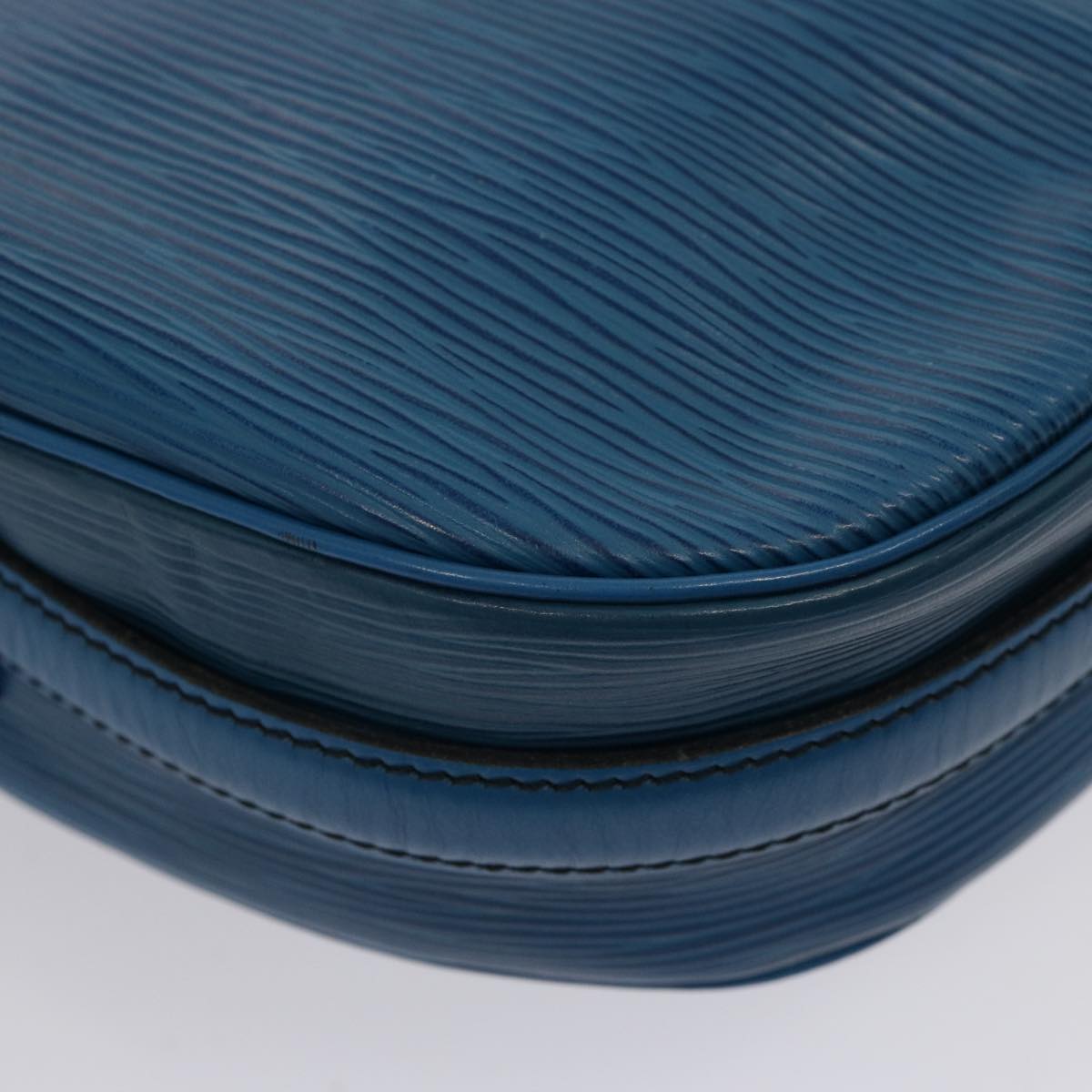 LOUIS VUITTON Epi June Feuille Shoulder Bag Blue M52155 LV 75735
