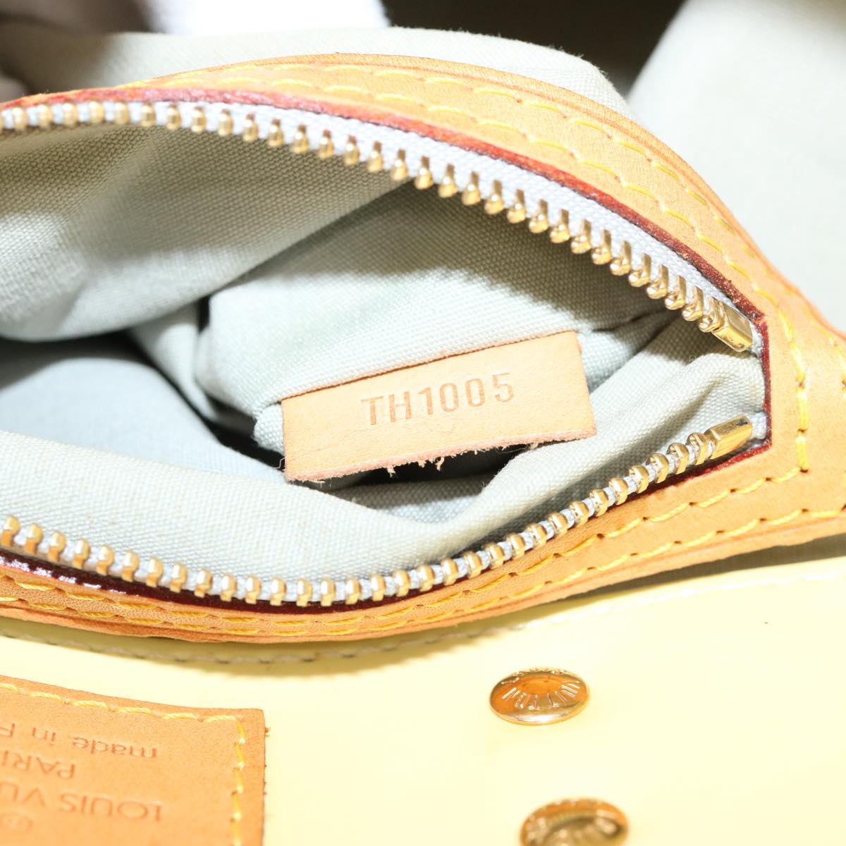 LOUIS VUITTON Monogram Vernis Reade PM Hand Bag Perle M91336 LV 75737