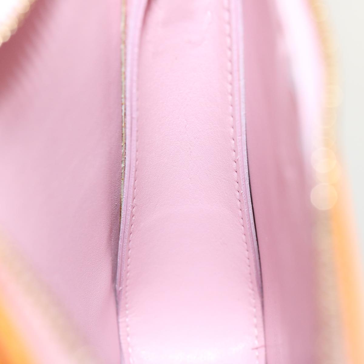 LOUIS VUITTON Monogram Vernis Motto Pouch Marshmallow Pink M91312 LV 75740