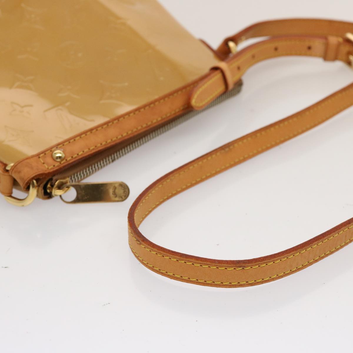 LOUIS VUITTON Monogram Vernis Minna Street Bag Noisette M91508 LV 75741