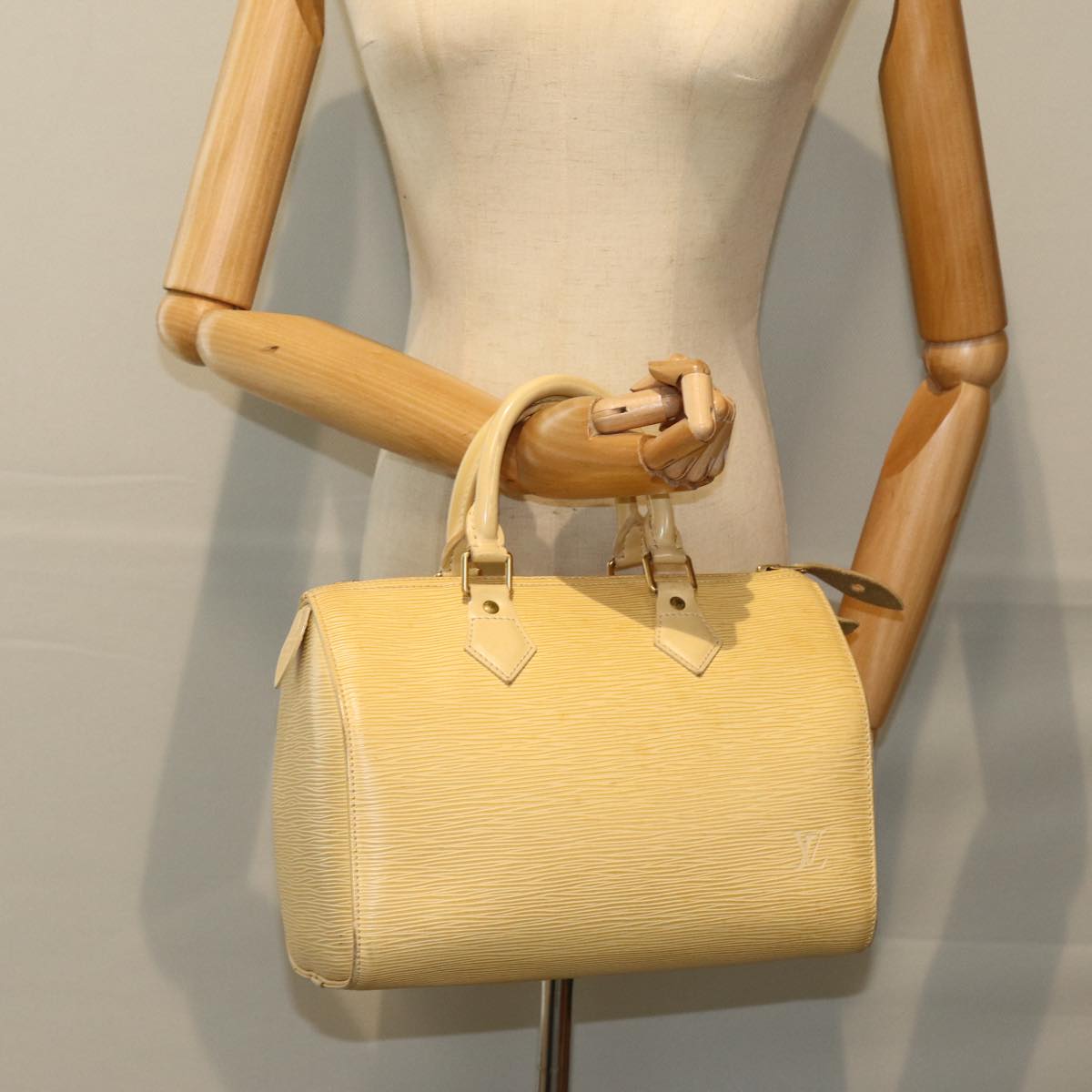 LOUIS VUITTON Epi Speedy 25 Hand Bag Vanilla M4301A LV 75748