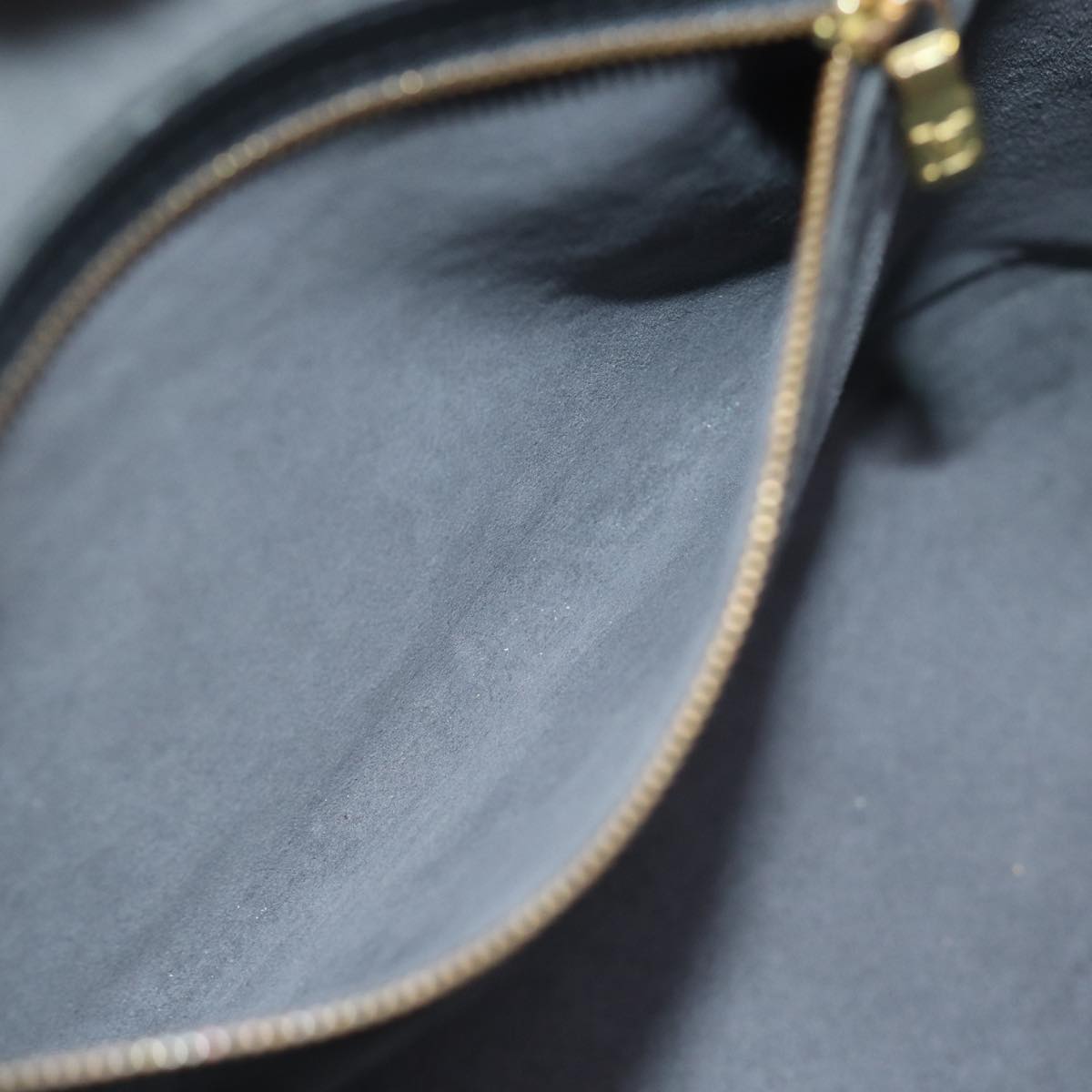LOUIS VUITTON Epi Lussac Shoulder Bag Black M52282 LV 75752