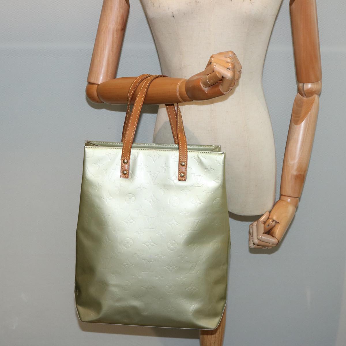 LOUIS VUITTON Monogram Vernis Reade MM Hand Bag Gris M91142 LV 75760