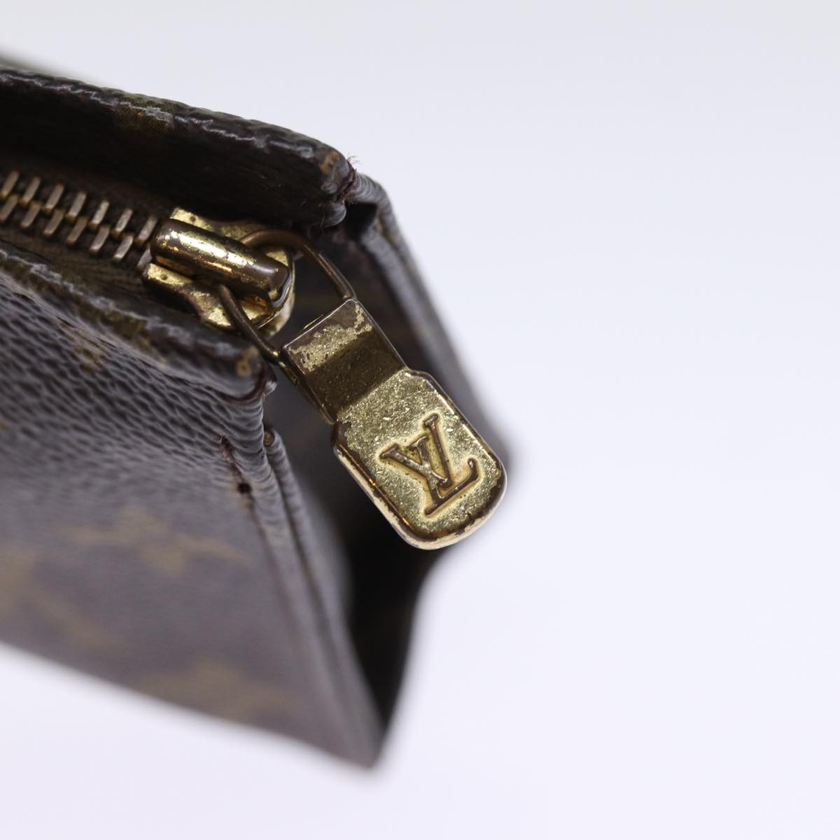 LOUIS VUITTON Monogram Poche Toilette 15 Pouch M47546 LV 75858