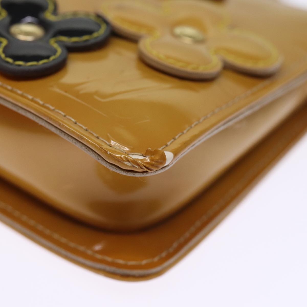 LOUIS VUITTON Monogram Vernis Lexington Pouch Flower Beige M92246 LV 75873