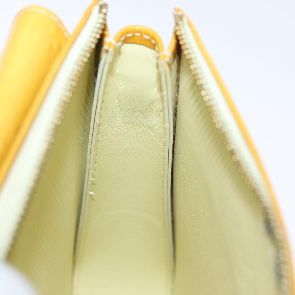 LOUIS VUITTON Monogram Vernis Motto Pouch Lime Yellow M91059 LV 75874