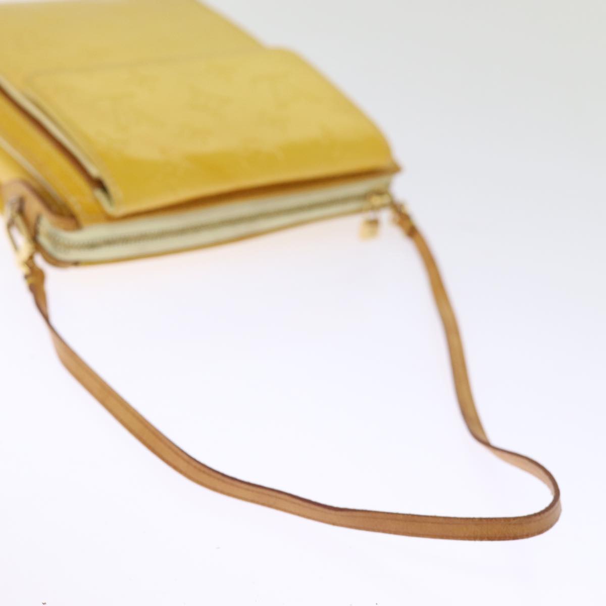 LOUIS VUITTON Monogram Vernis Motto Pouch Lime Yellow M91059 LV 75874