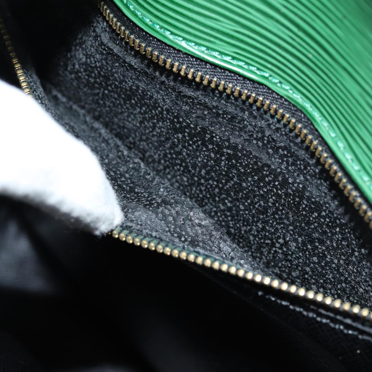 LOUIS VUITTON Epi Saint Cloud GM Shoulder Bag Green M52194 LV 75878