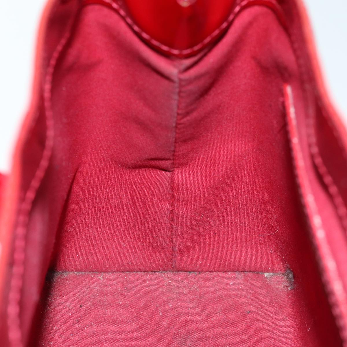 LOUIS VUITTON Monogram Vernis Wilshire PM Bag Pomme D'amour M93642 LV 75929