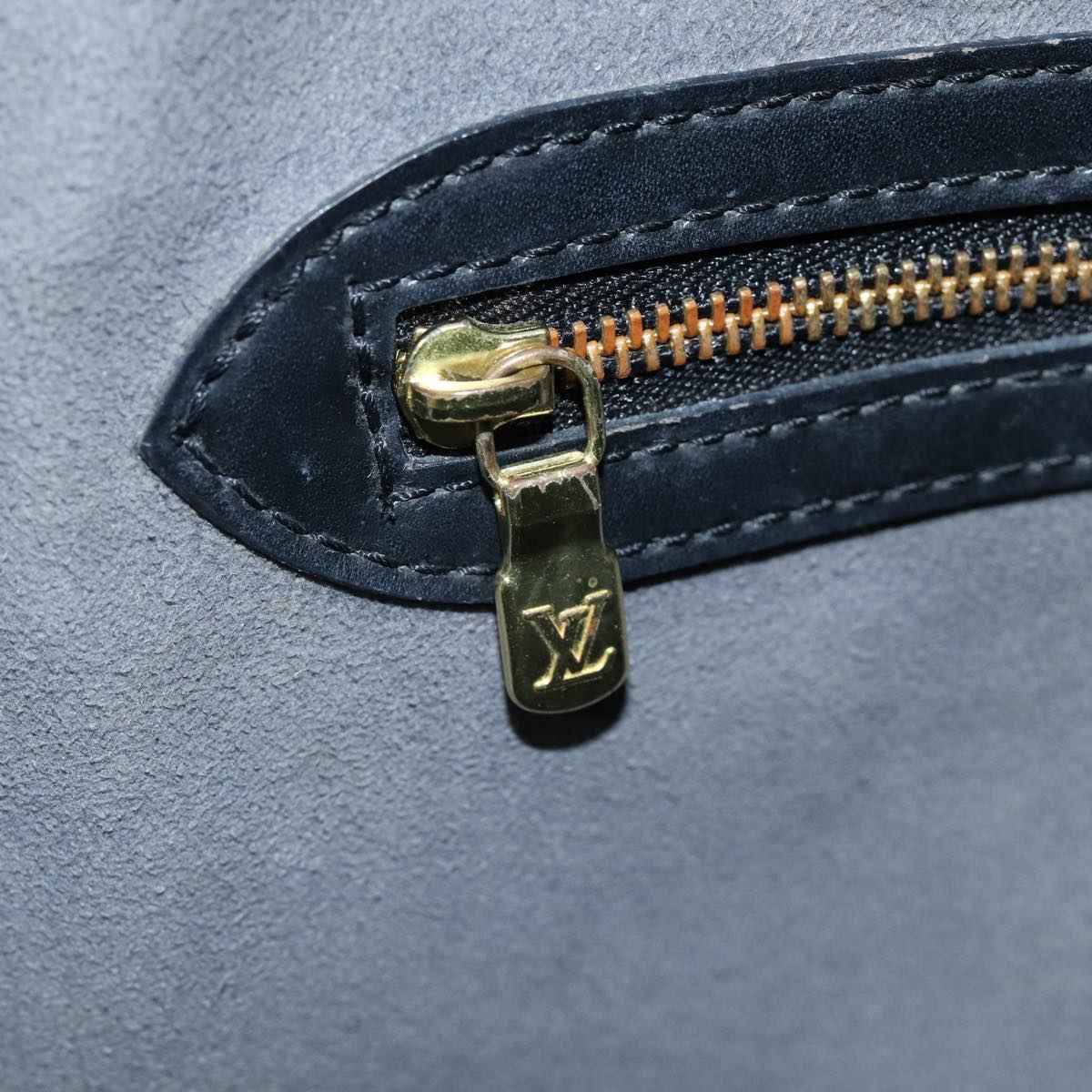 LOUIS VUITTON Epi Lussac Shoulder Bag Black M52282 LV 75932