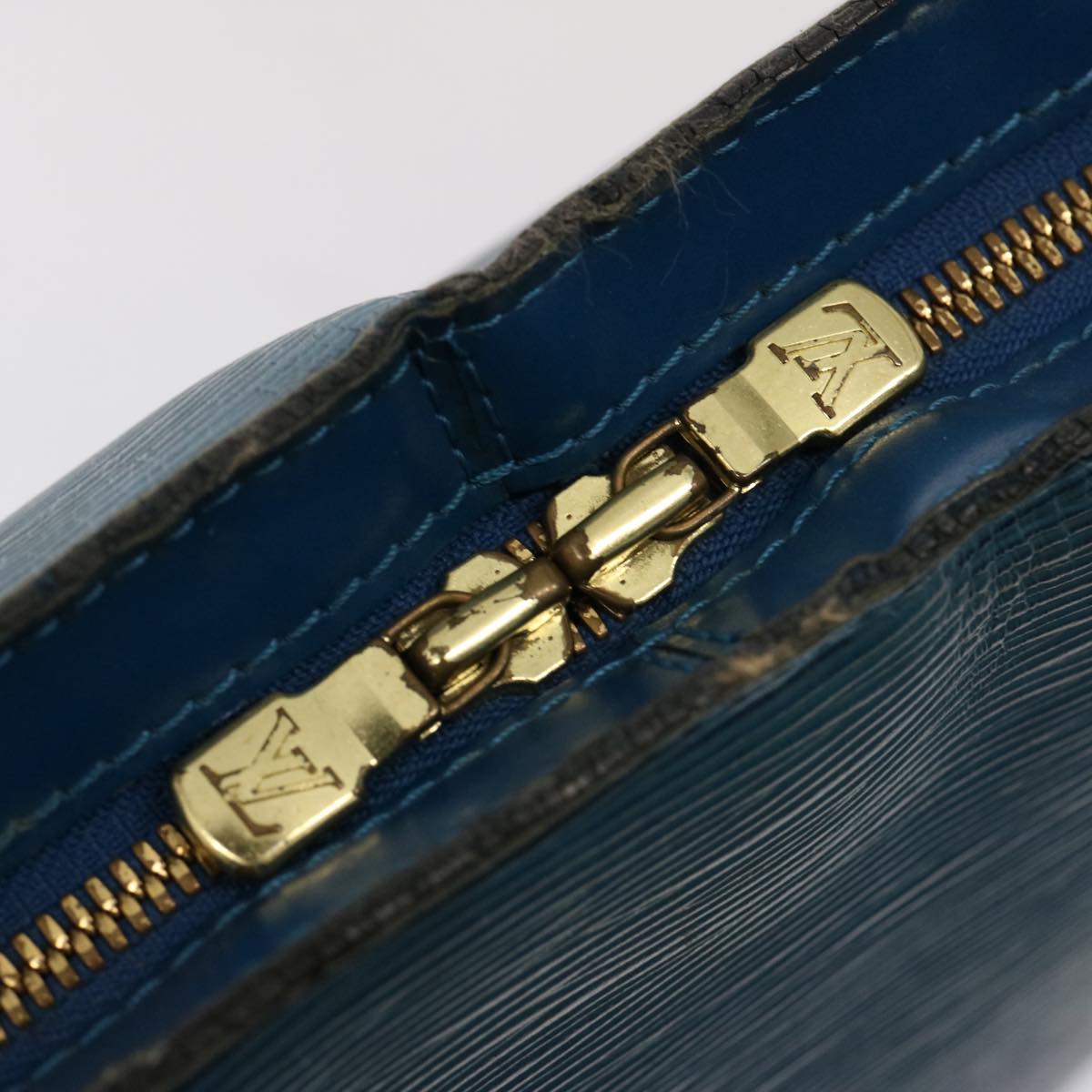 LOUIS VUITTON Epi Lussac Shoulder Bag Blue M52285 LV 75940
