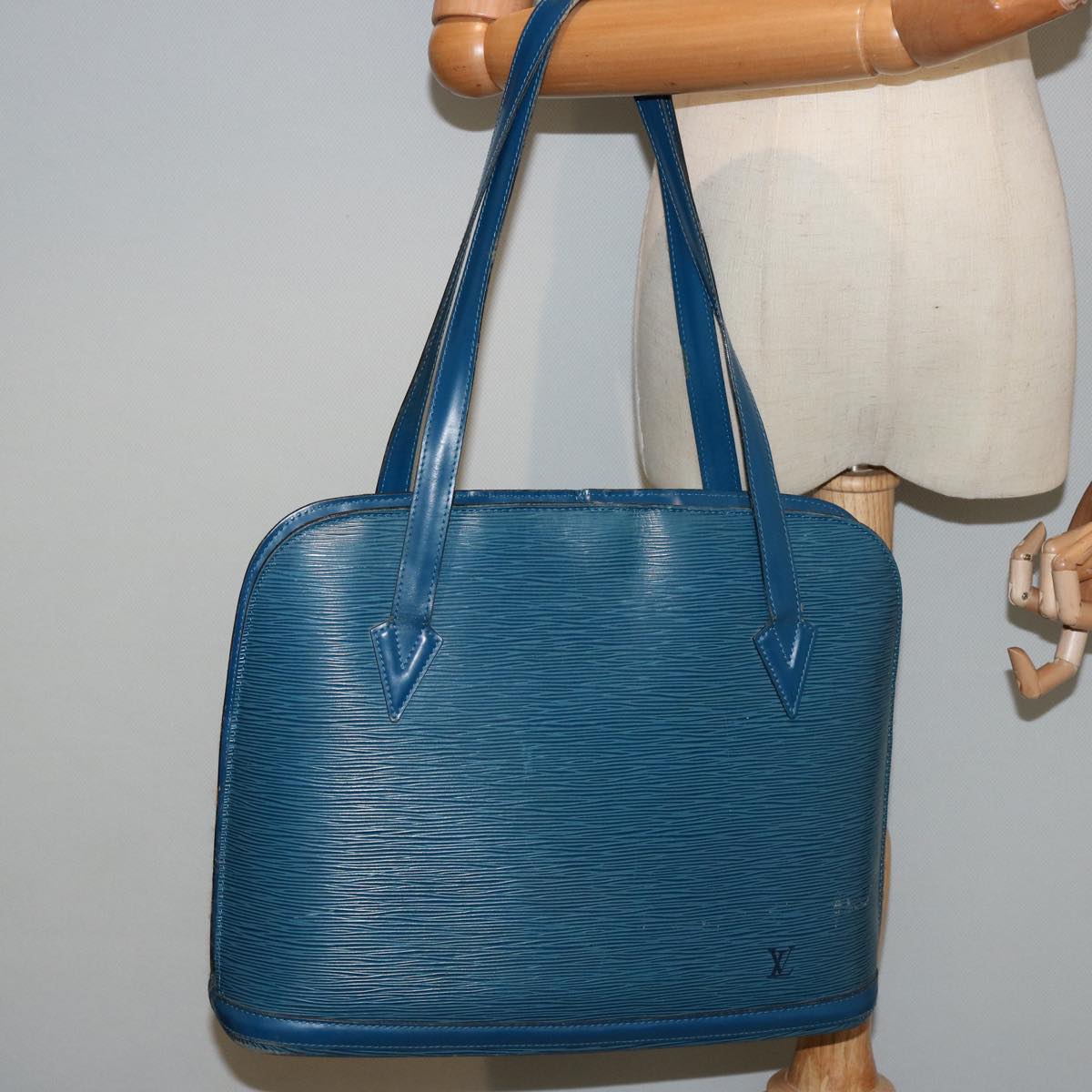 LOUIS VUITTON Epi Lussac Shoulder Bag Blue M52285 LV 75940