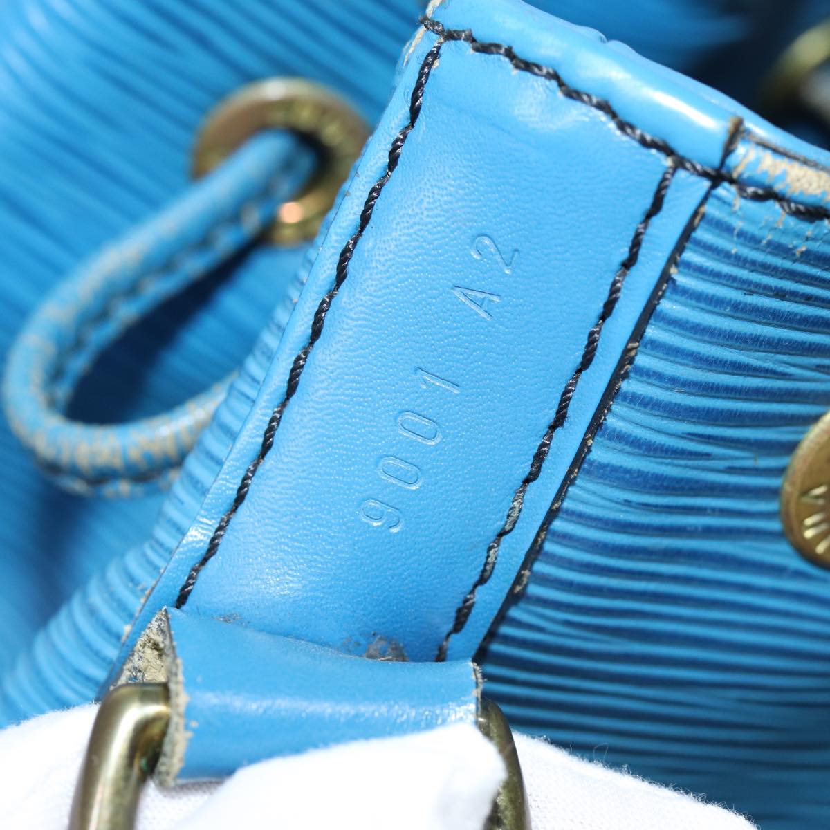 LOUIS VUITTON Epi Noe Shoulder Bag Toledo Blue M44005 LV 75944