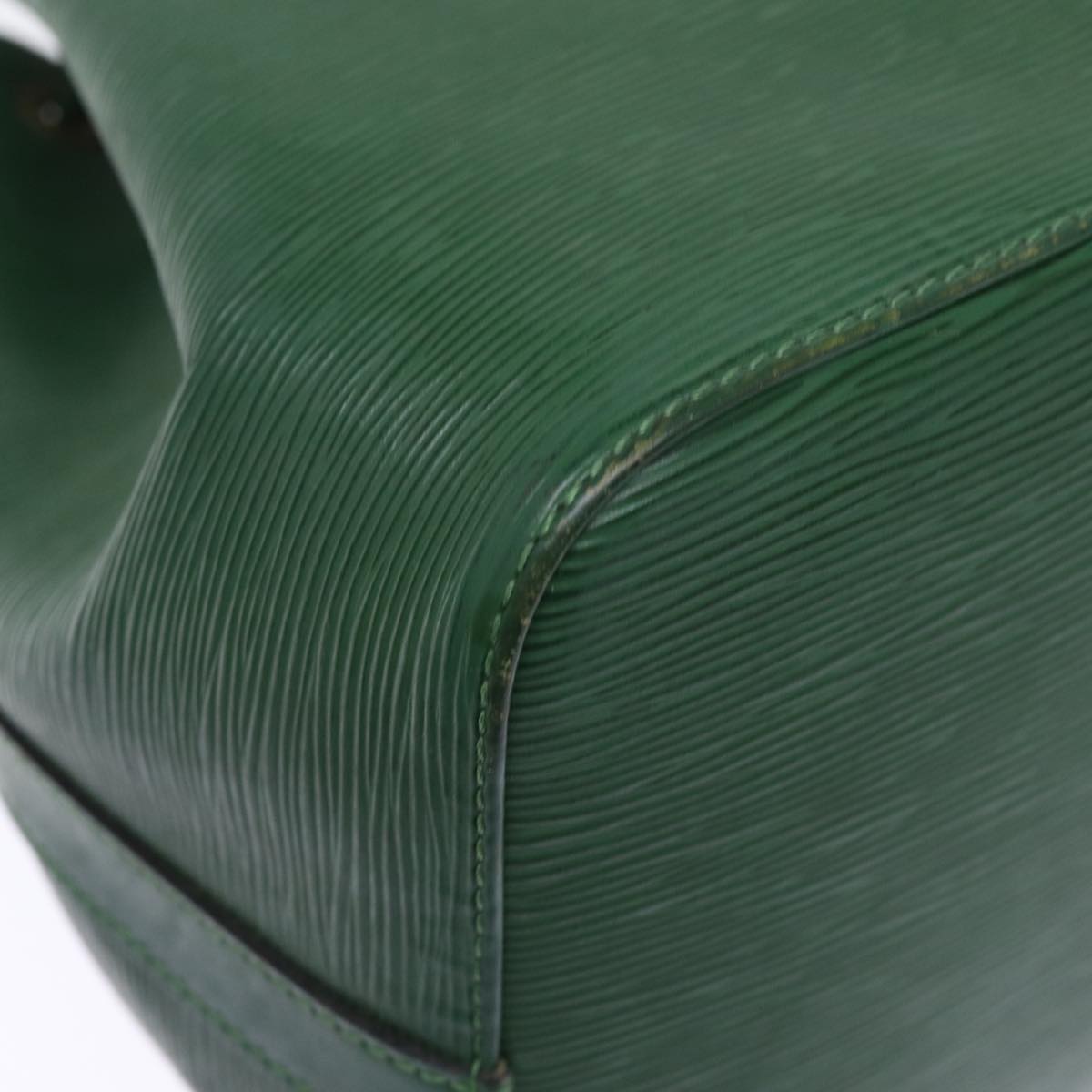 LOUIS VUITTON Epi Petit Noe Shoulder Bag Green M44104 LV 75947