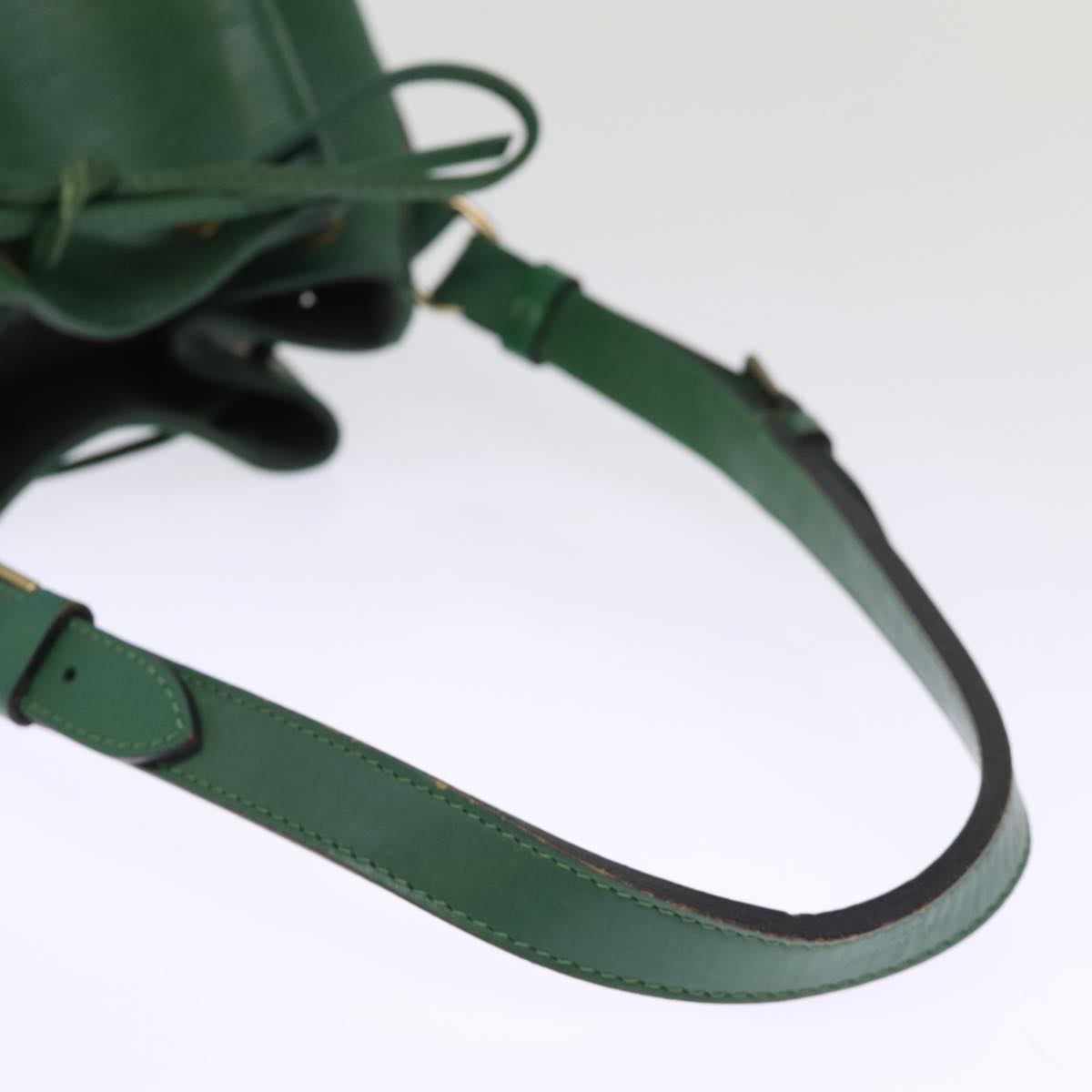 LOUIS VUITTON Epi Petit Noe Shoulder Bag Green M44104 LV 75947