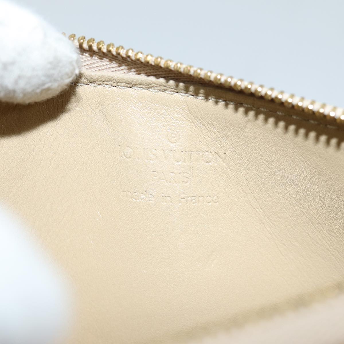 LOUIS VUITTON Monogram Vernis Lexington Pouch Beige M91010 LV 76031