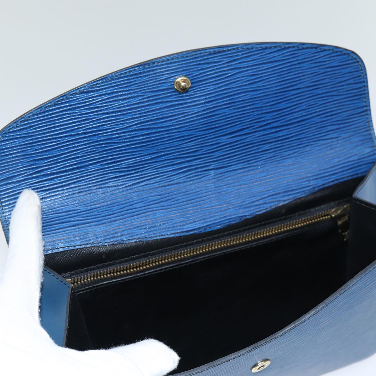 LOUIS VUITTON Epi Montaigne 23 Clutch Bag Blue M52665 LV 76032