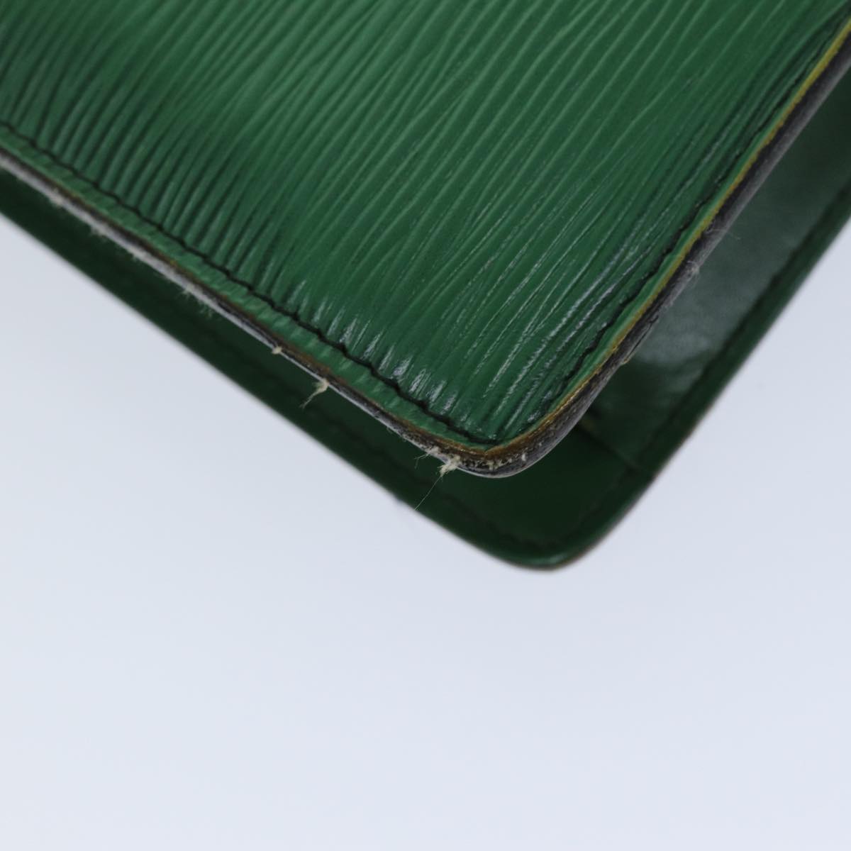 LOUIS VUITTON Epi Montaigne 27 Clutch Bag Green M52654 LV 76033