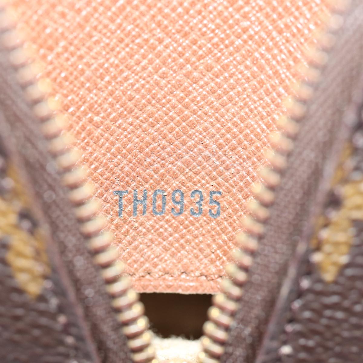 LOUIS VUITTON Monogram Trousse Demi Ronde Cosmetic Pouch M47520 LV 76034
