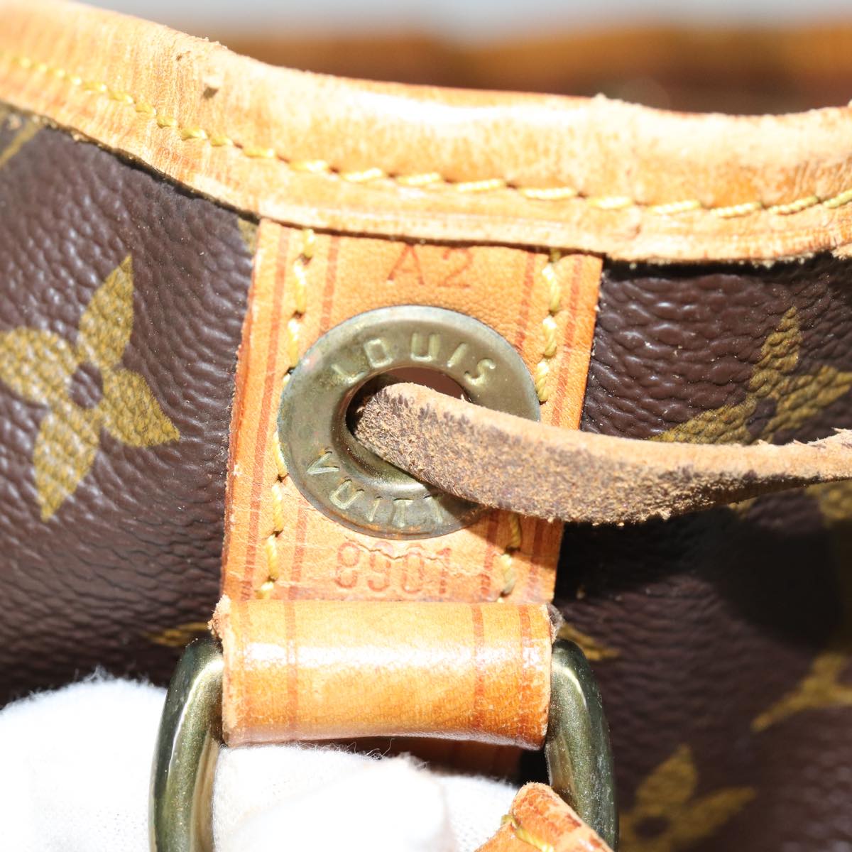 LOUIS VUITTON Monogram Noe Shoulder Bag M42224 LV 76058