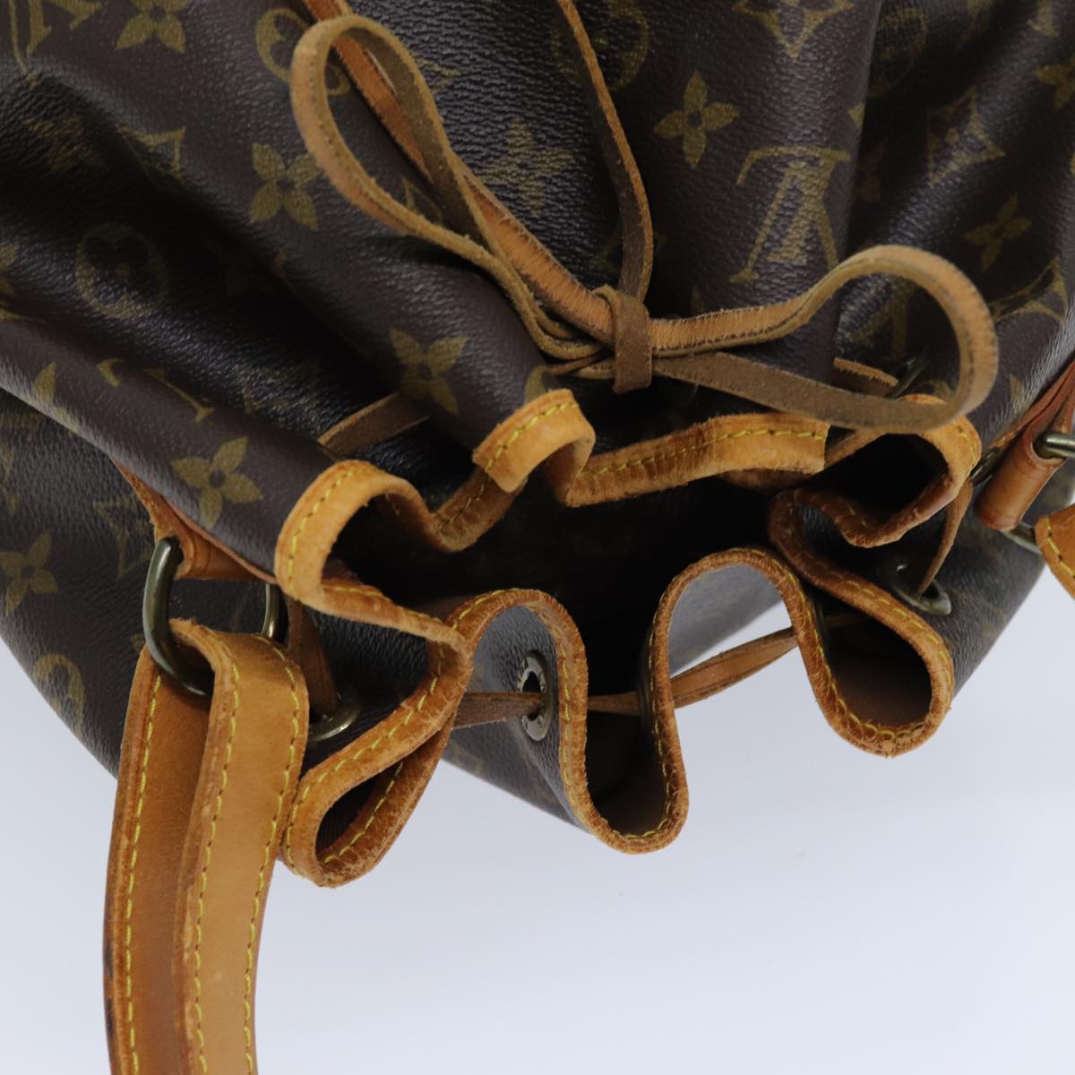 LOUIS VUITTON Monogram Noe Shoulder Bag M42224 LV 76058