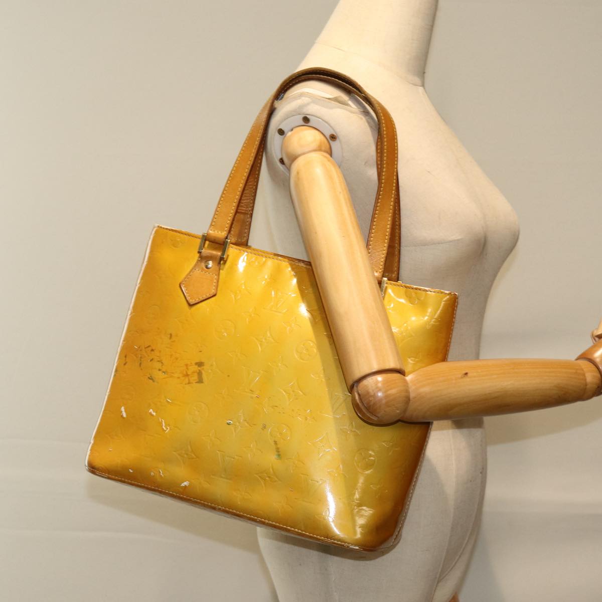 LOUIS VUITTON Monogram Vernis Houston Hand Bag Gris M91053 LV 76153