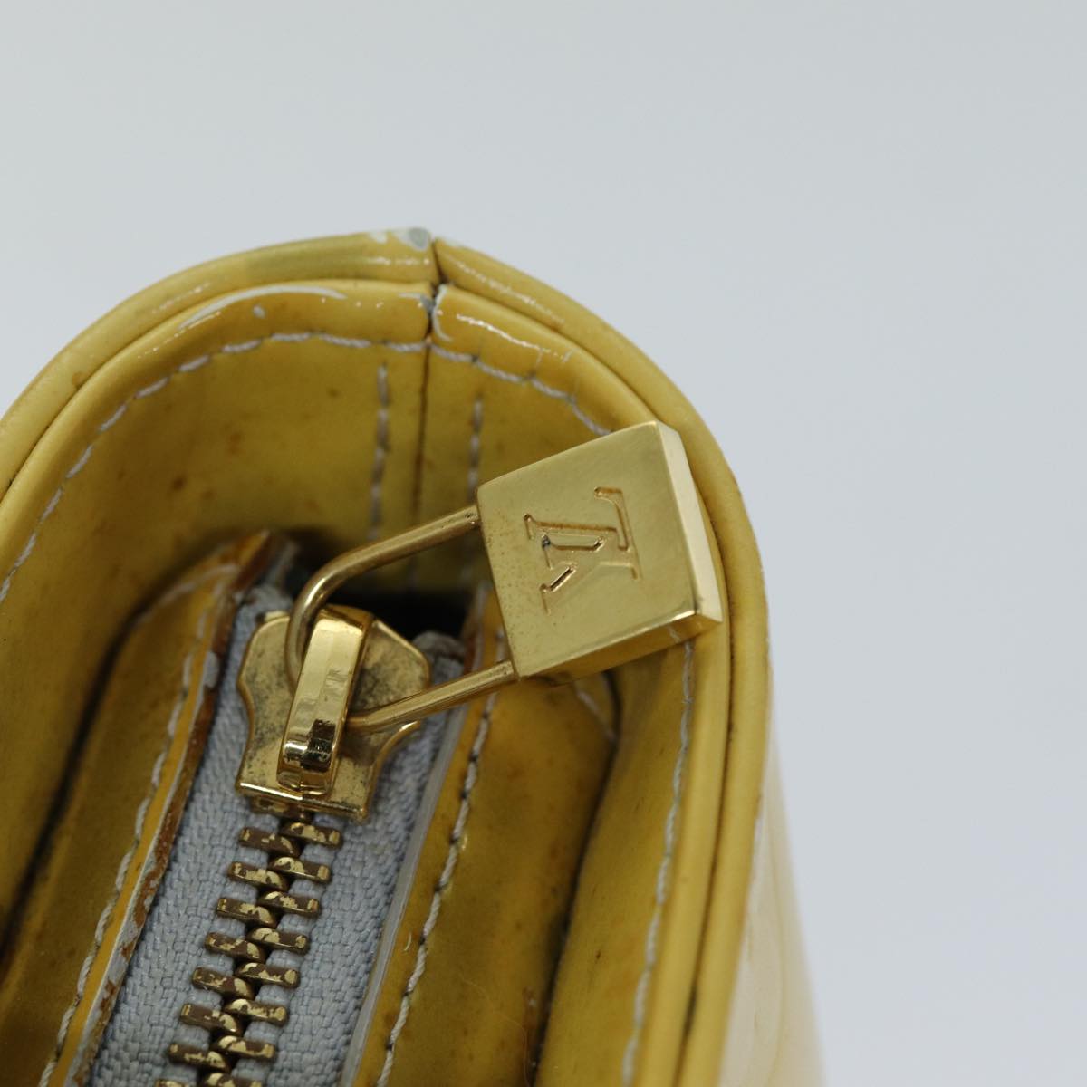 LOUIS VUITTON Monogram Vernis Houston Hand Bag Gris M91053 LV 76212