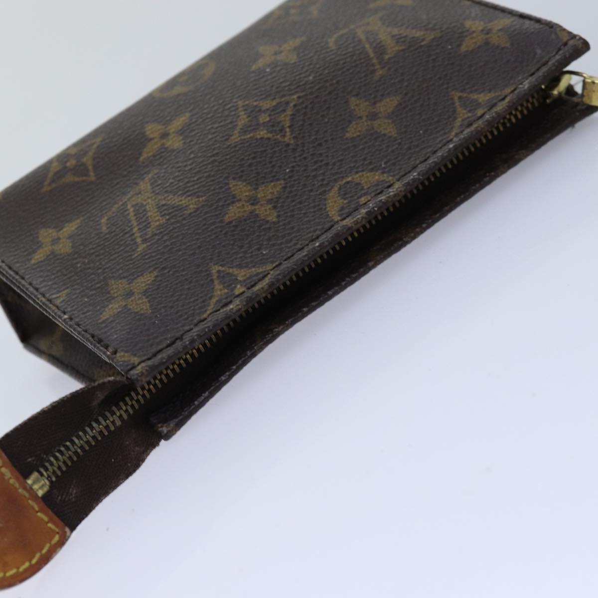 LOUIS VUITTON Monogram Poche Toilette 15 Pouch M47546 LV 76270