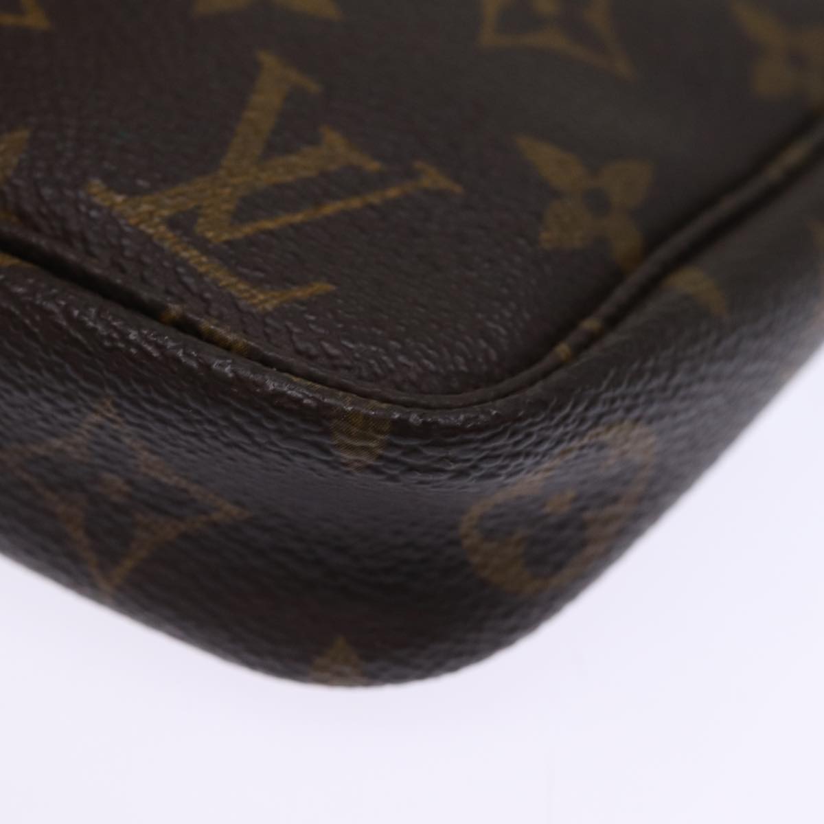 LOUIS VUITTON Monogram Pochette Accessoires Pouch M51980 LV 76604