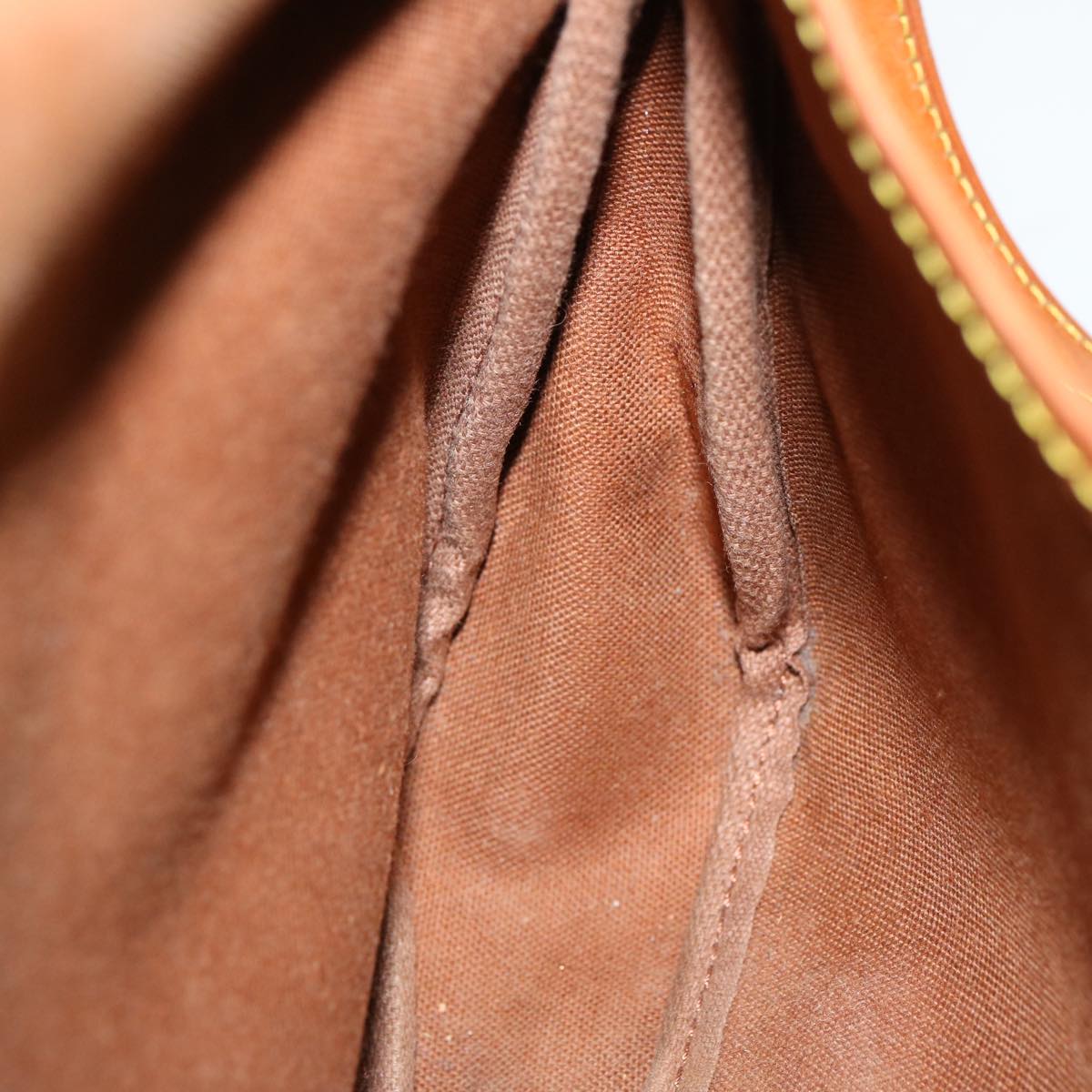 LOUIS VUITTON Monogram Saumur 30 Shoulder Bag M42256 LV 76686