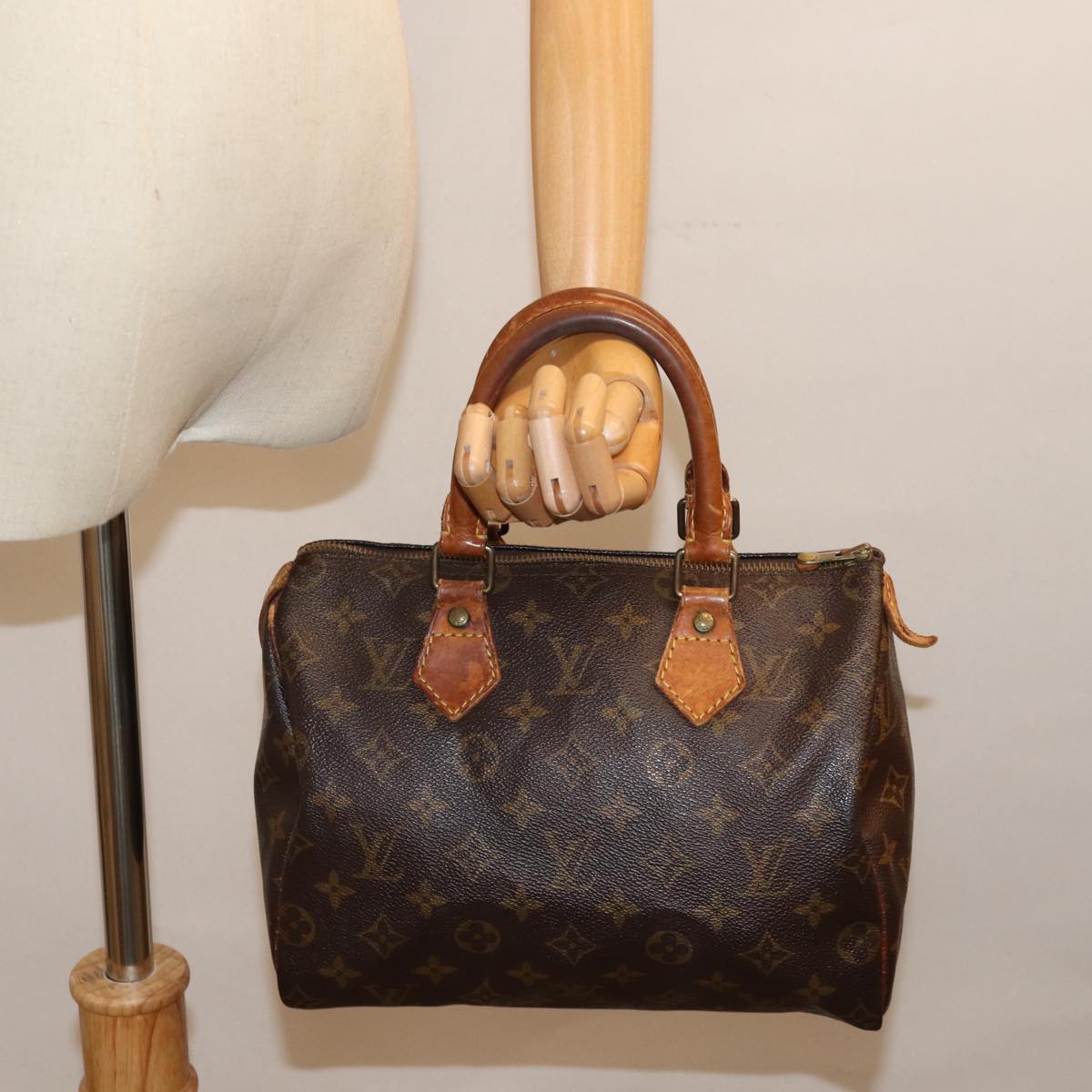 LOUIS VUITTON Monogram Speedy 25 Hand Bag M41528 LV 76706