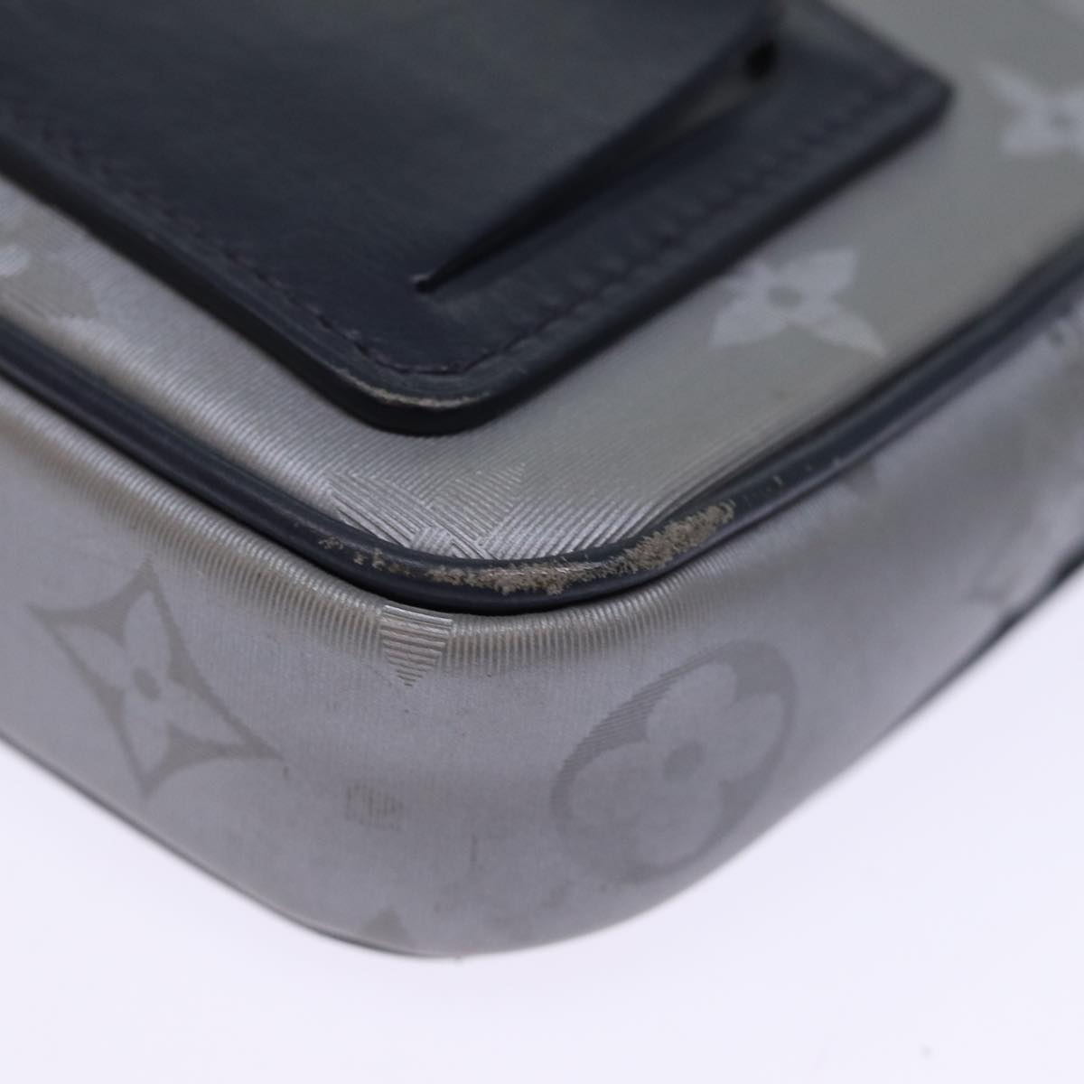 LOUIS VUITTON Monogram Satellite Alpha Clutch Bag Silver M44171 LV 76789