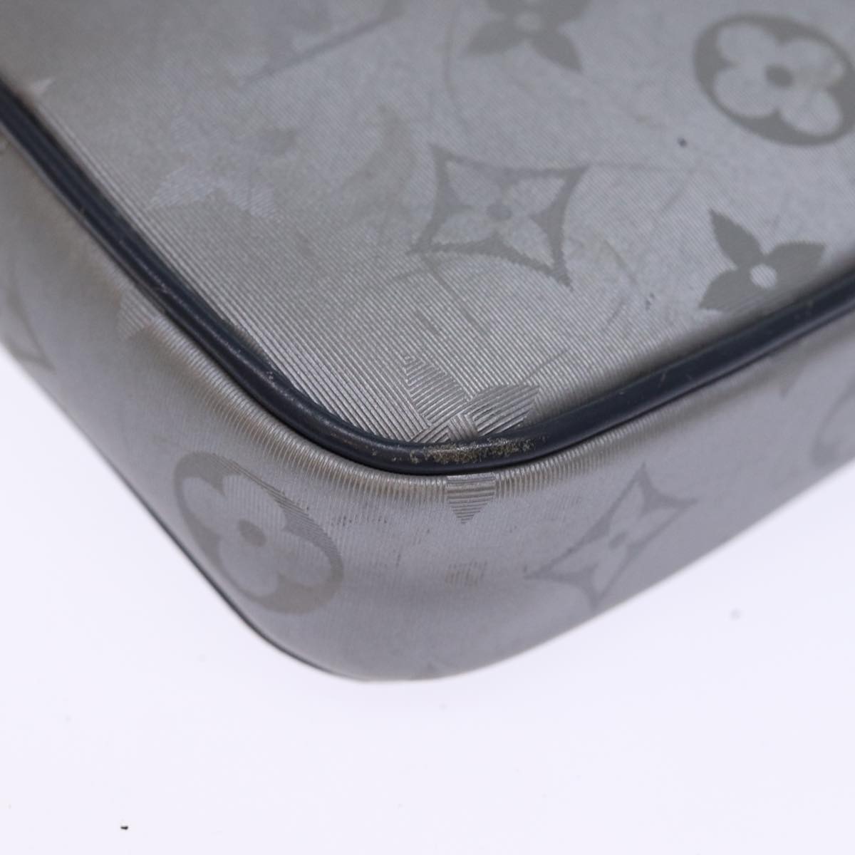 LOUIS VUITTON Monogram Satellite Alpha Clutch Bag Silver M44171 LV 76789