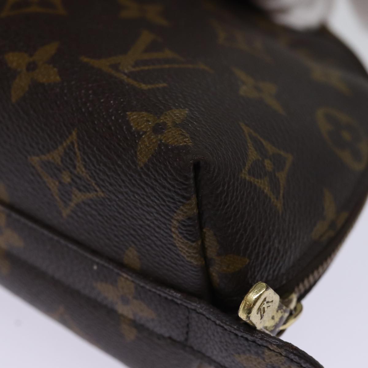 LOUIS VUITTON Monogram Trousse Demi Ronde Cosmetic Pouch M47520 LV 76931