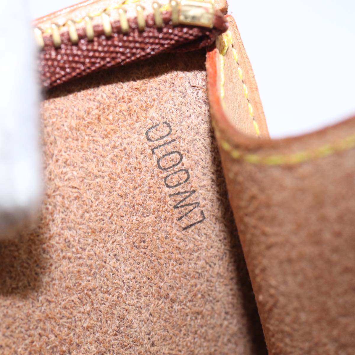 LOUIS VUITTON Nomad Cabas Ambre PM Pouch Leather Beige M92502 LV 77251