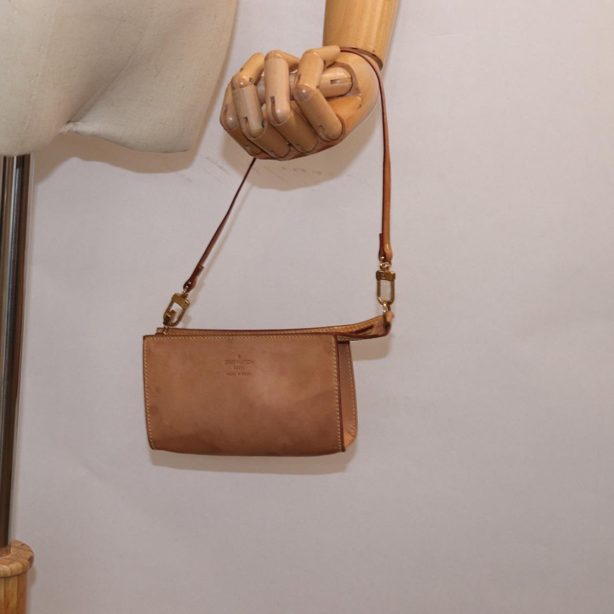 LOUIS VUITTON Nomad Cabas Ambre PM Pouch Leather Beige M92502 LV 77251