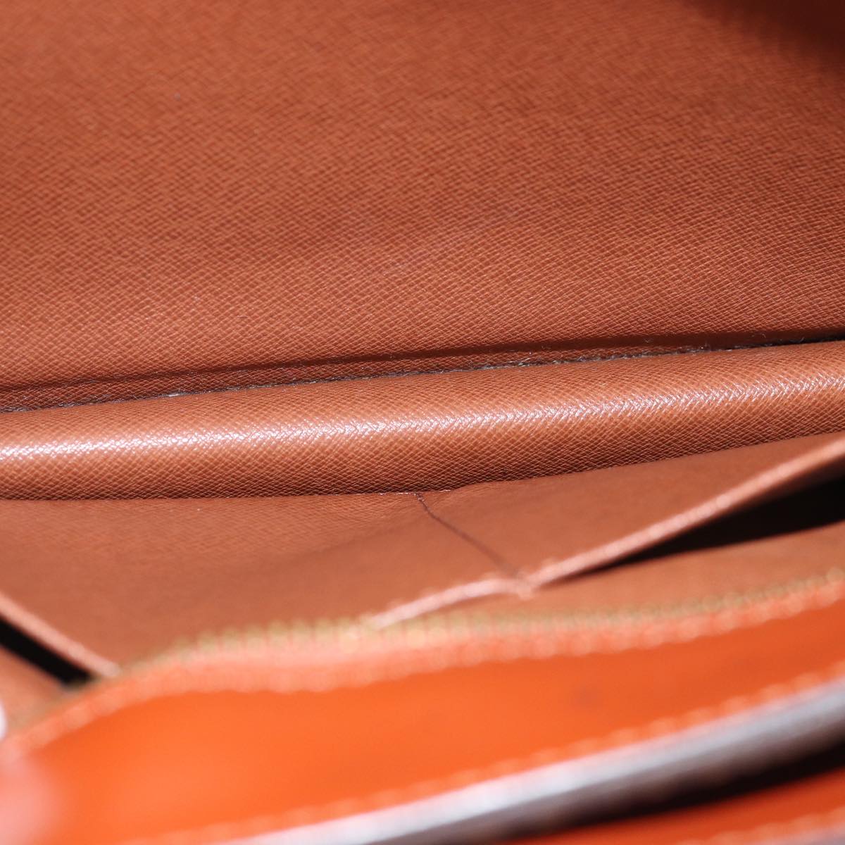 LOUIS VUITTON Epi Angian Clutch Bag Brown M52113 LV 77265