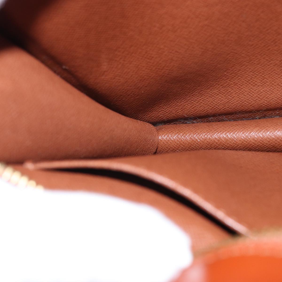 LOUIS VUITTON Epi Angian Clutch Bag Brown M52113 LV 77265