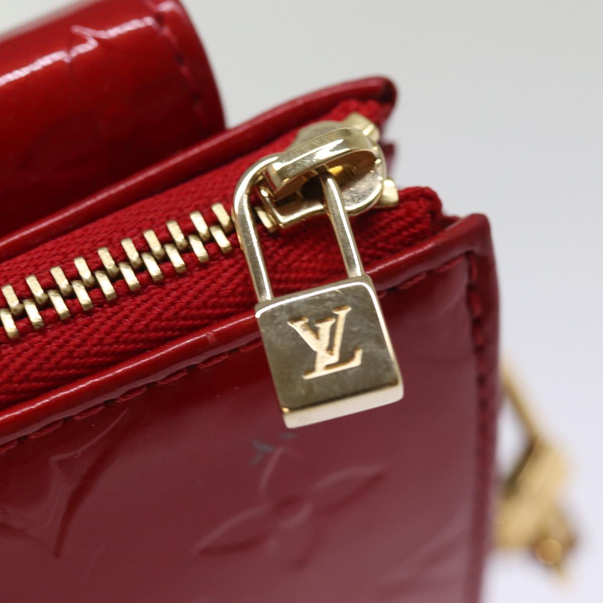 LOUIS VUITTON Monogram Vernis Motto Accessory Pouch Red M91137 LV 77464