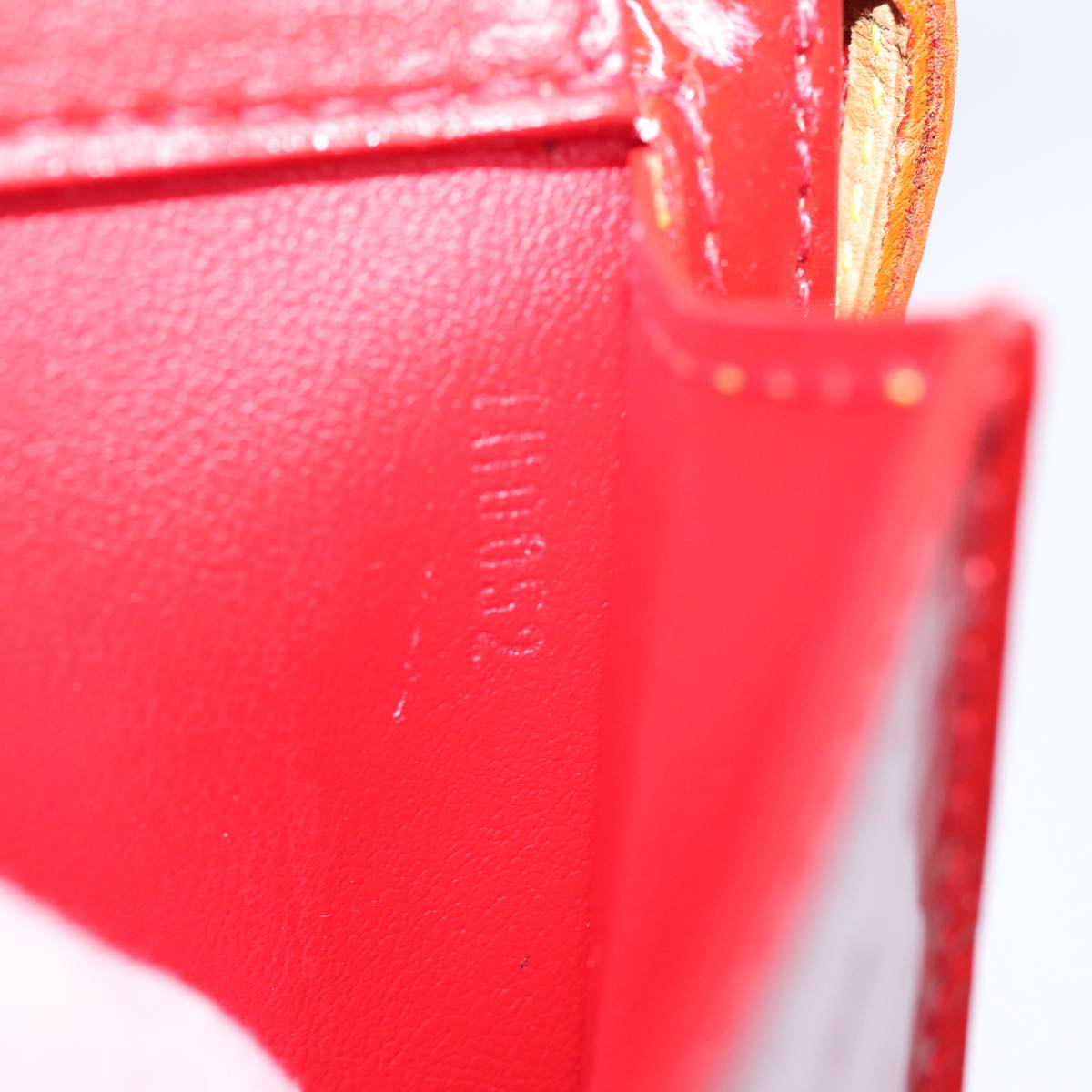 LOUIS VUITTON Monogram Vernis Motto Accessory Pouch Red M91137 LV 77464