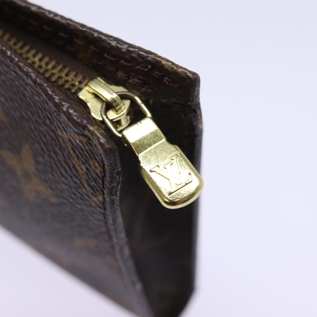 LOUIS VUITTON Monogram Bucket PM Pouch Accessory Pouch LV 77526
