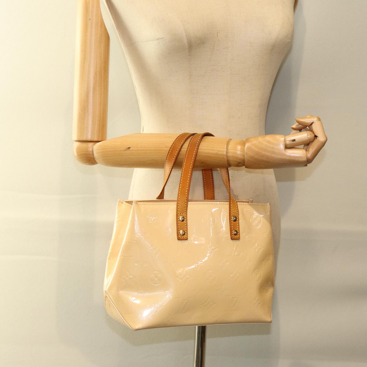 LOUIS VUITTON Monogram Vernis Reade PM Bag Marshmallow Pink M91306 LV 77554