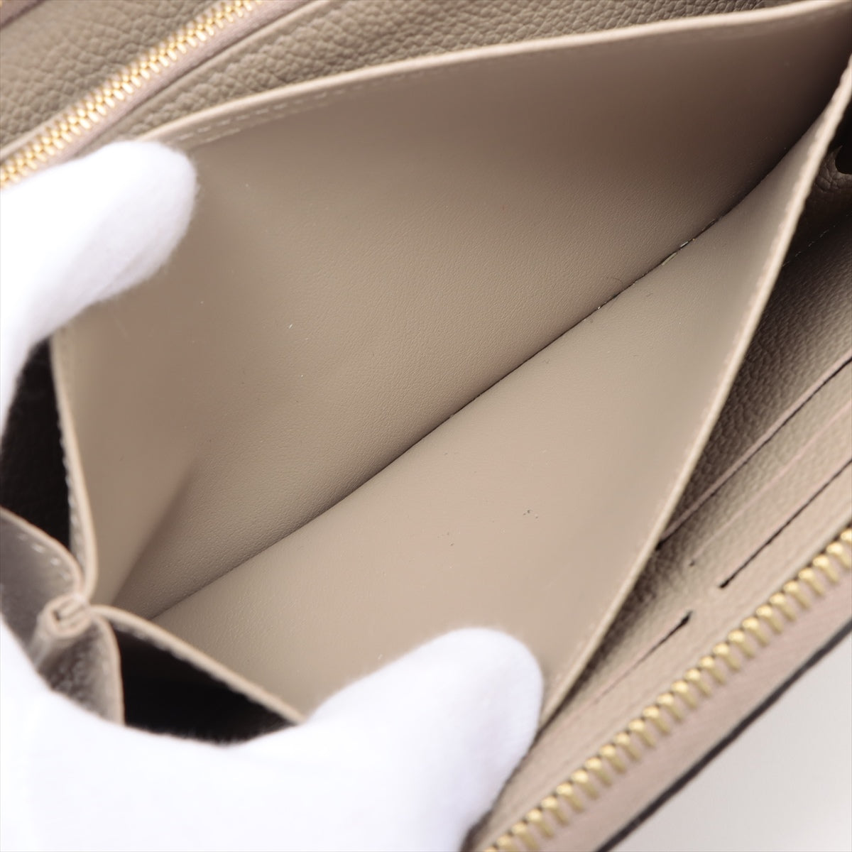 Louis Vuitton Monogram Amplant  Wallet M69034 Tour Trail Round Zip Wallet