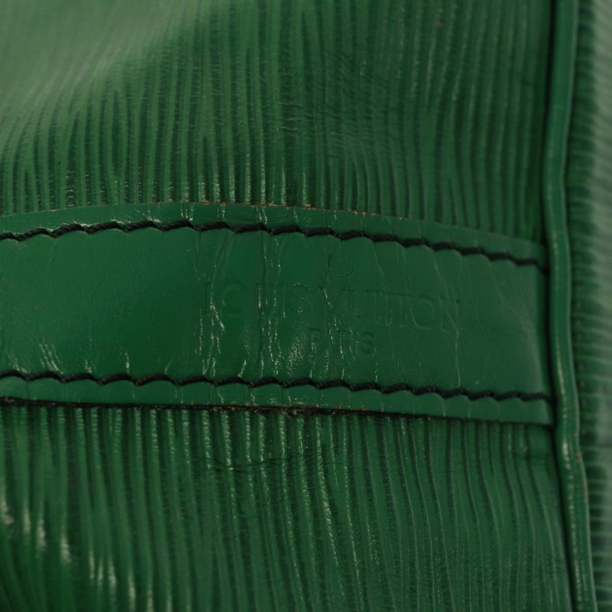 LOUIS VUITTON Epi Petit Noe Shoulder Bag Green M44104 LV 77895