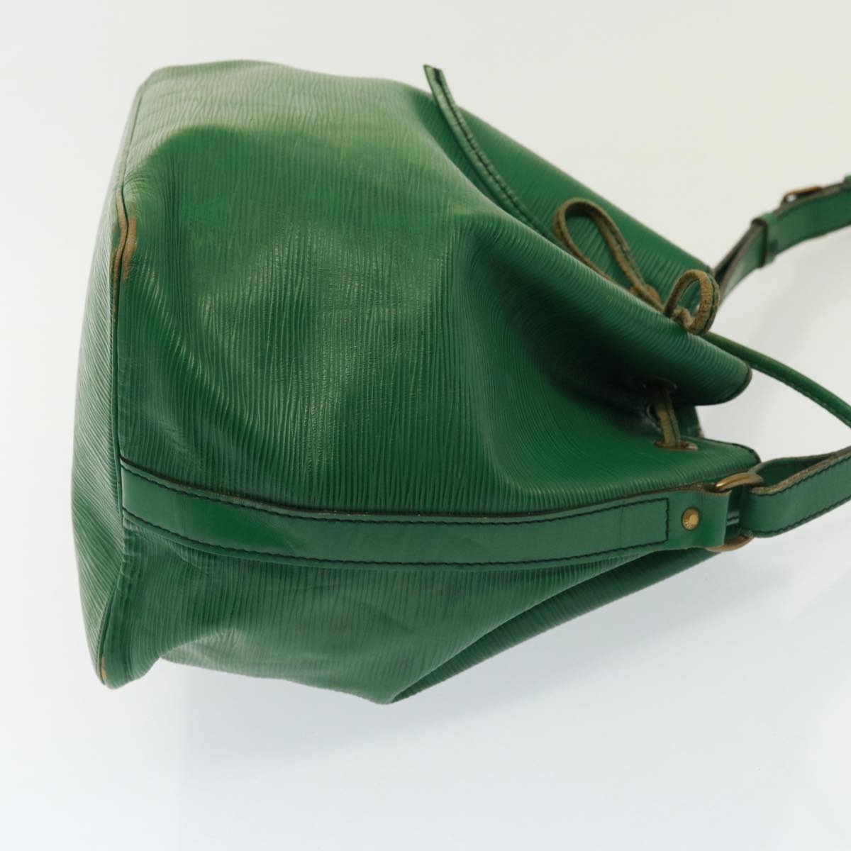 LOUIS VUITTON Epi Petit Noe Shoulder Bag Green M44104 LV 77895