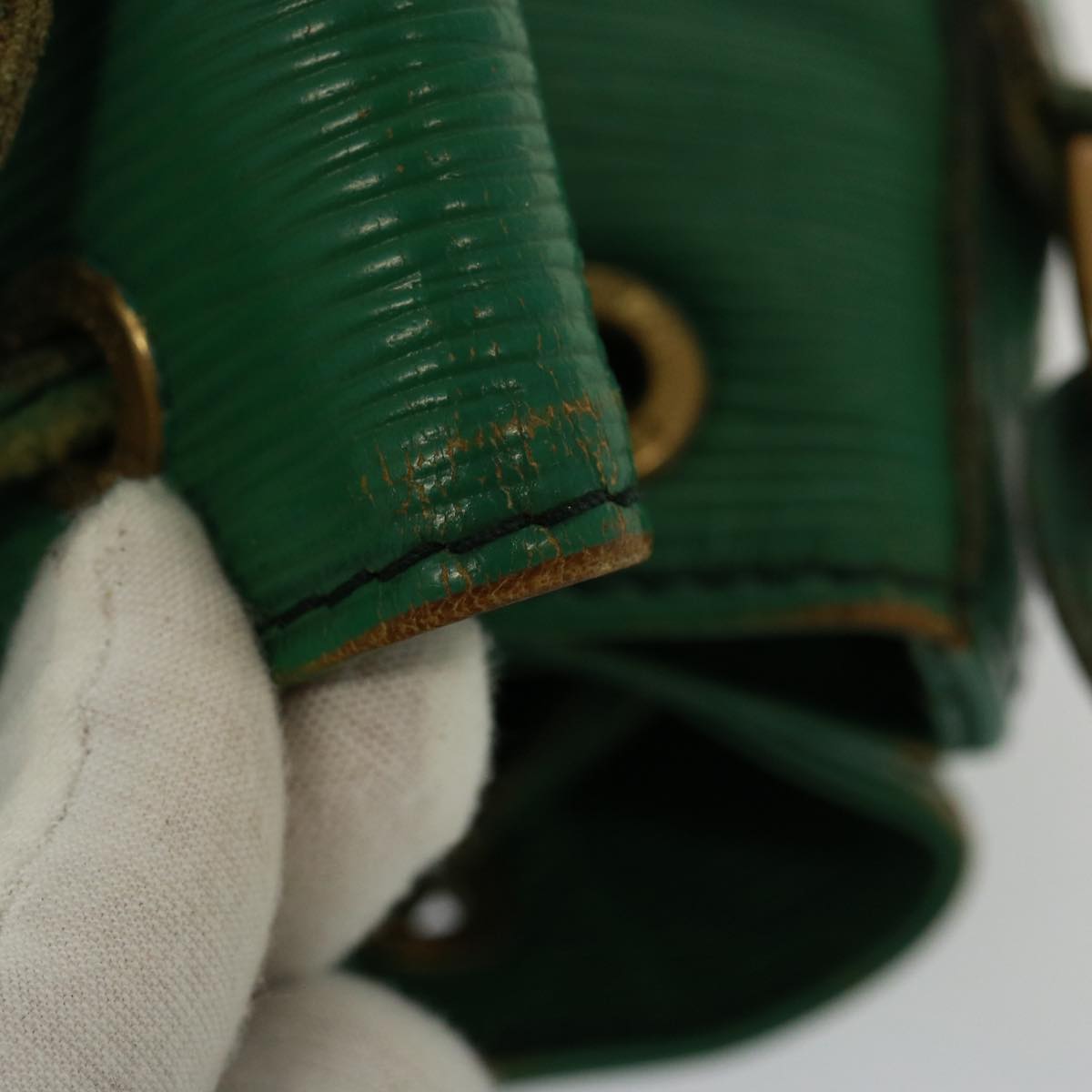 LOUIS VUITTON Epi Petit Noe Shoulder Bag Green M44104 LV 77895