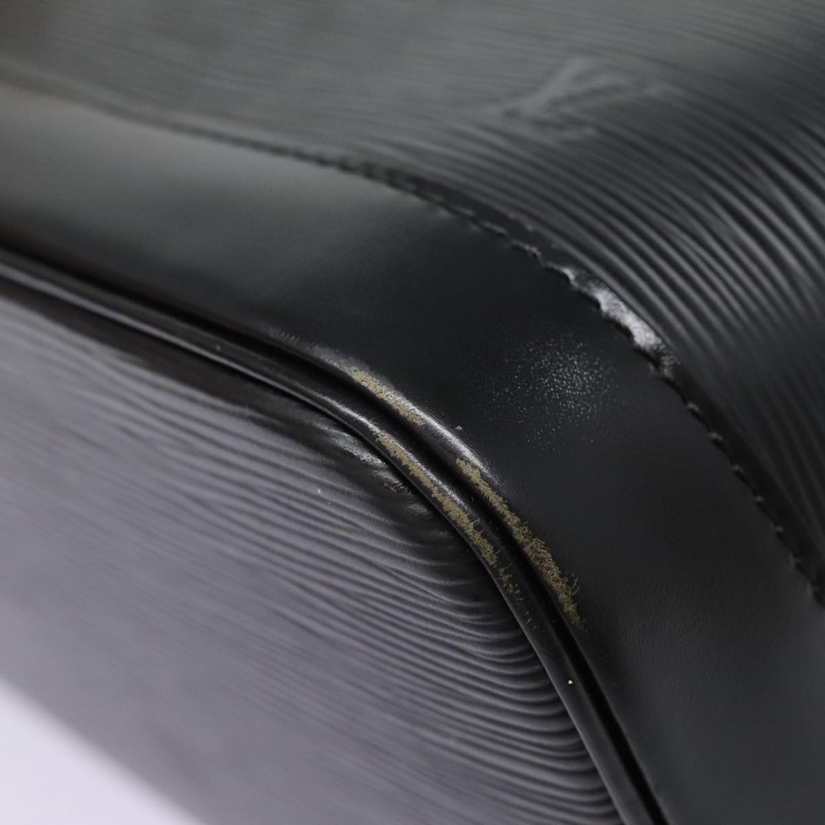 LOUIS VUITTON Epi Alma Hand Bag Black M52142 LV 77908