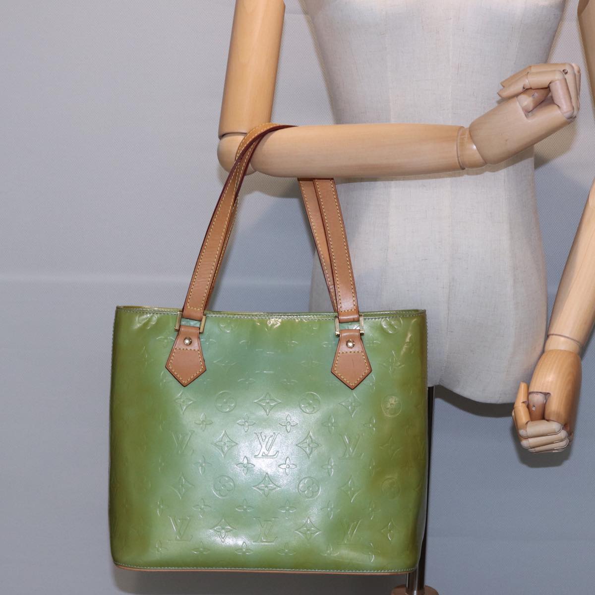 LOUIS VUITTON Monogram Vernis Houston Hand Bag Baby Blue M91005 LV 77930