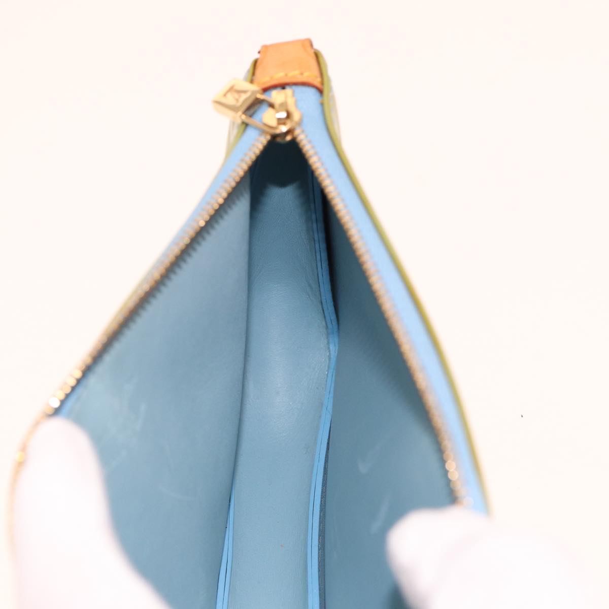 LOUIS VUITTON Monogram Vernis Lexington Pouch Baby Blue M91011 LV 78009